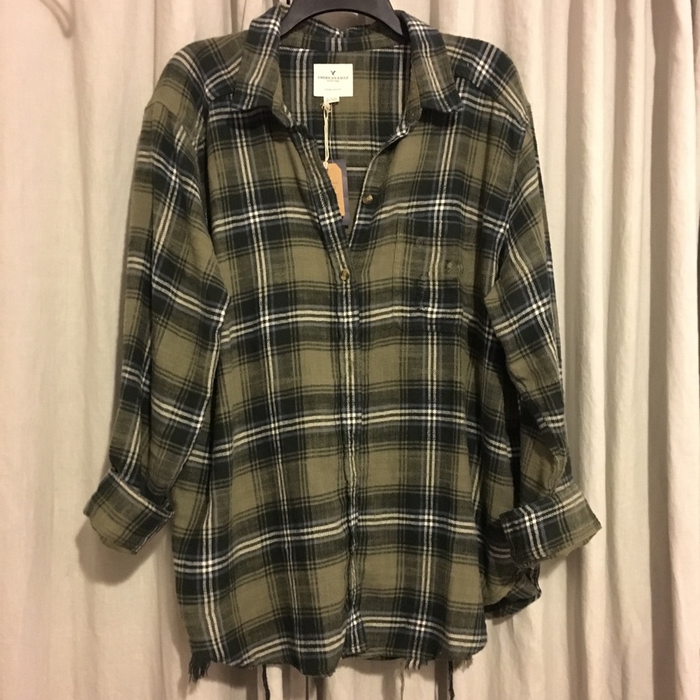 American Eagle distressed flannel (NEW)